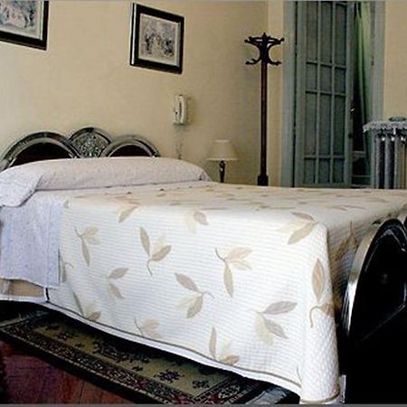 Hostal Delfina Madrid Exteriér fotografie