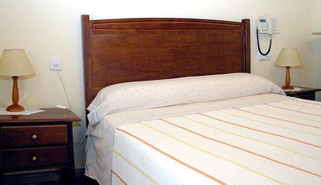 Hostal Delfina Madrid Pokoj fotografie