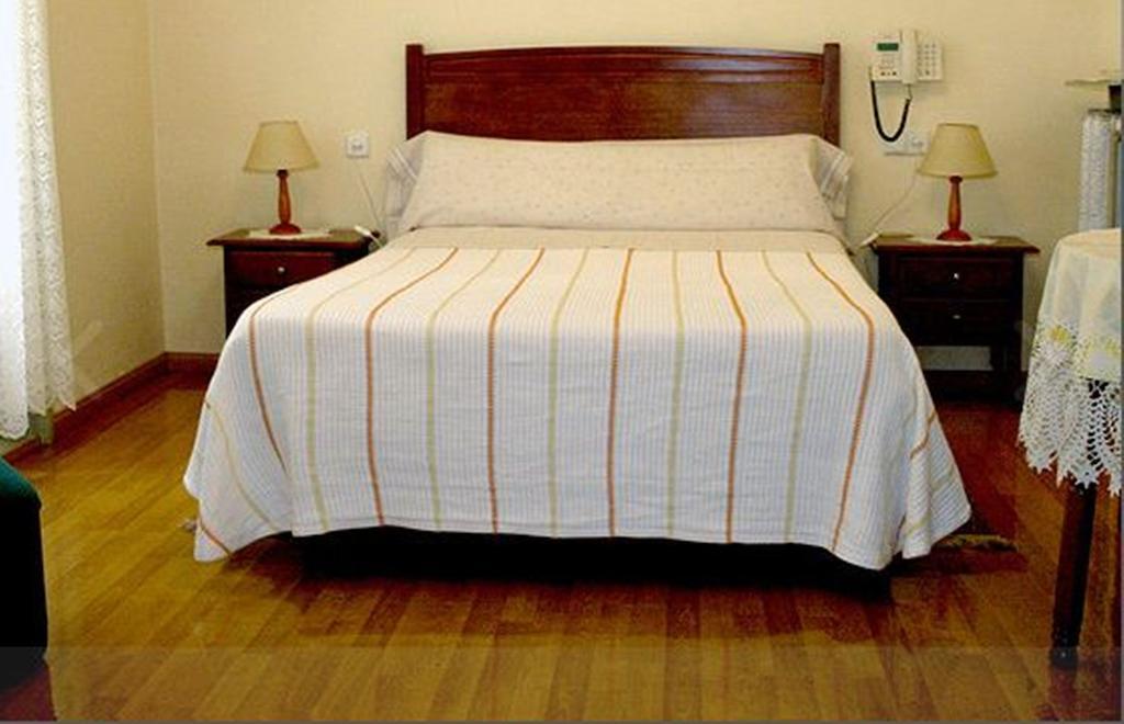 Hostal Delfina Madrid Pokoj fotografie
